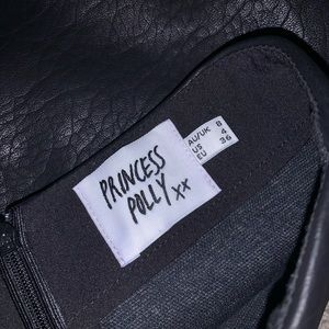 Black leather Princess Polly skirt!